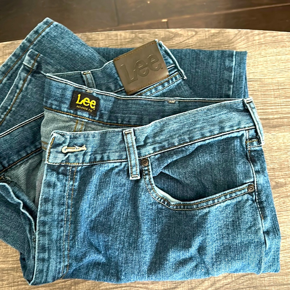 Men’s Lee jean pants. Size :42x30. Only worn one time. Great condition